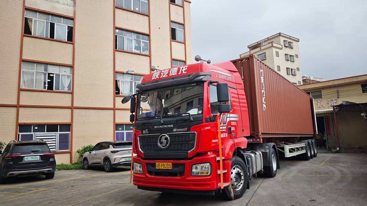 How We Ship 2,000 Textile Luggage Units Without Compromise