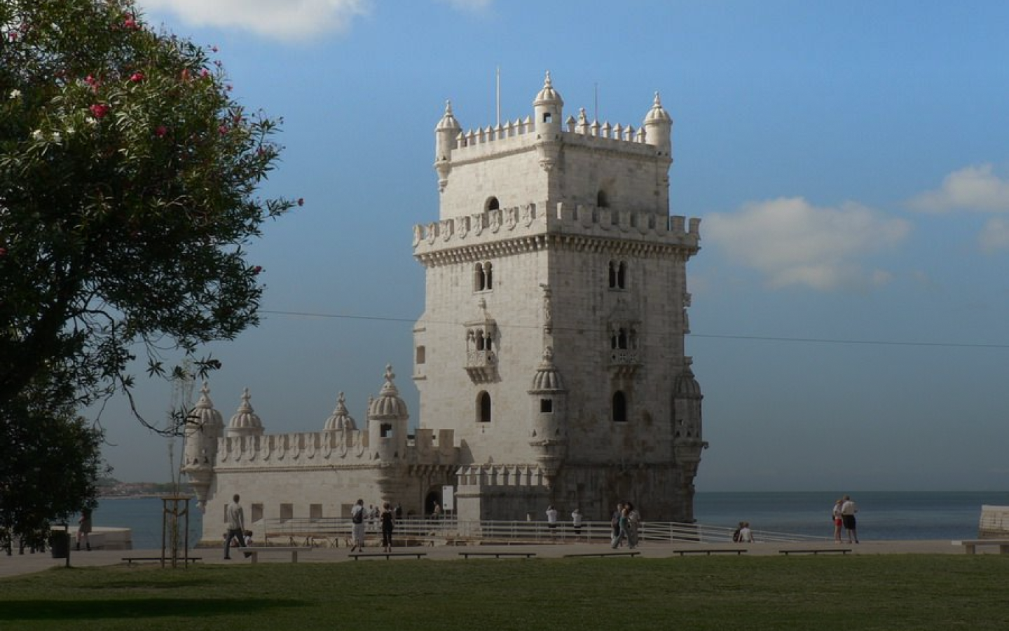 Cycling around Lisbon