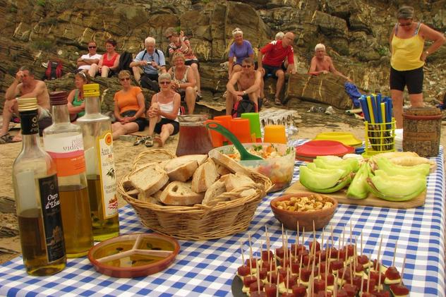 Along the Coast Bike Tour - Beach picnic