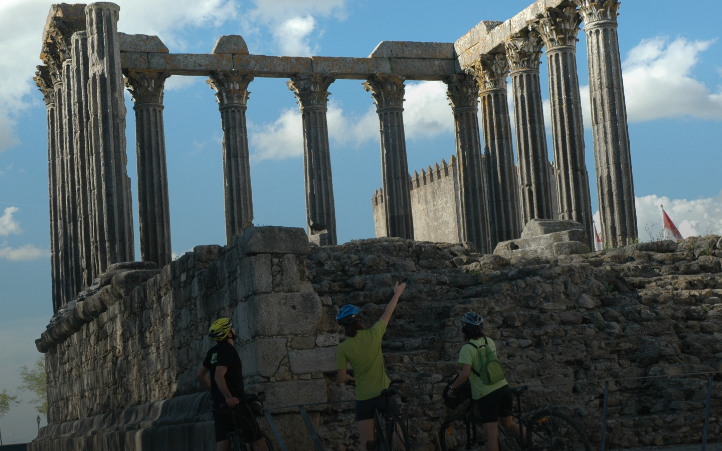 The Aqueduct and Évora Tour