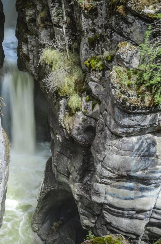 Maligne Canyon falls