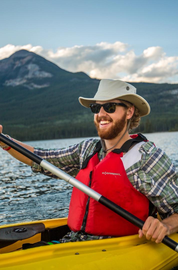Kayaking Parks Canada/ Ben Morin