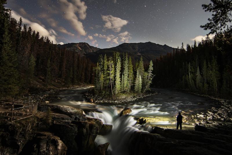 Sunwapta falls night jasper.