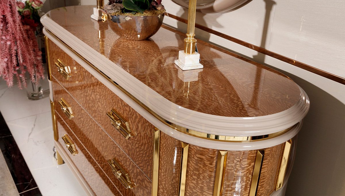 Luxury Mesina Handcrafted Teak King Size Bed, Saharanpur, view 9