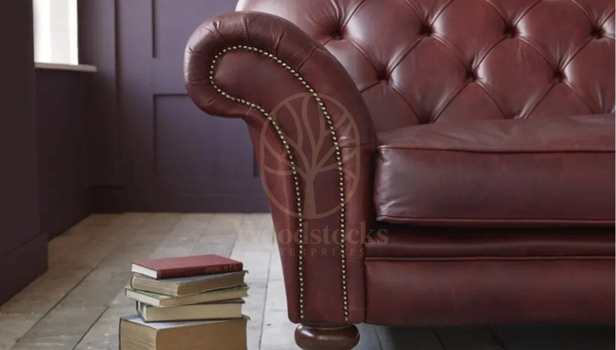 Royal Lovel Chesterfield Leather Hand Carved Teak Sofa Set, Saharanpur, view 3