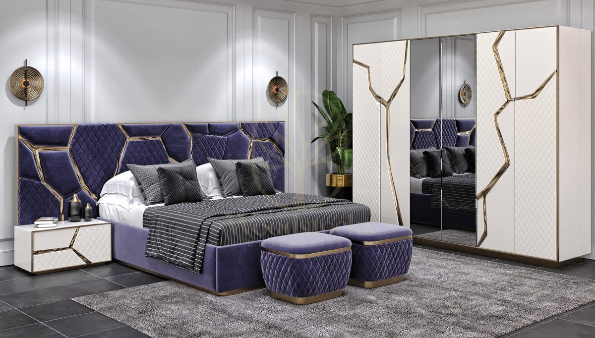 Luxury Bentley Handcrafted Teak King Size Bed, Saharanpur, view 3