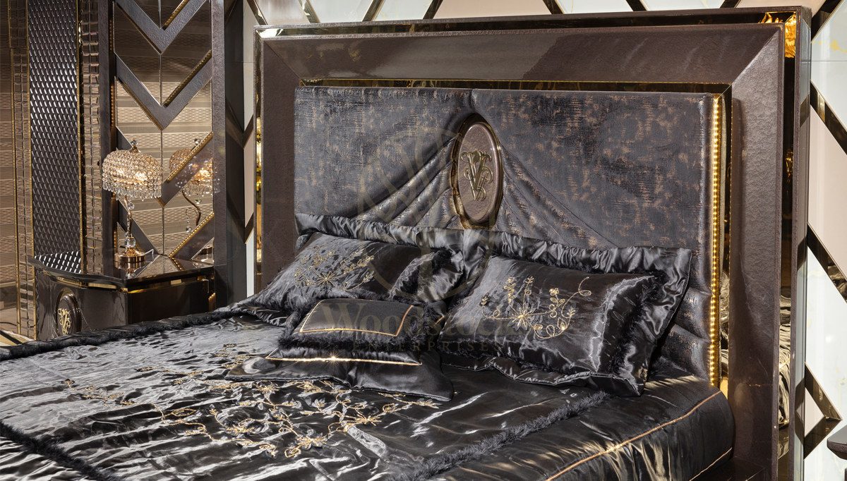 Luxury Viena Handcrafted Teak King Size Bed, Saharanpur, view 5