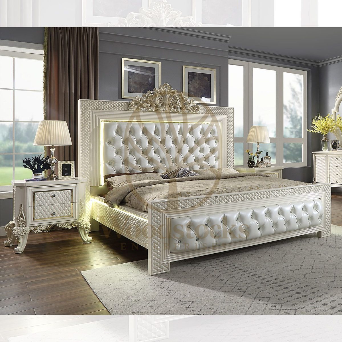 Teak Royal Gold 3-Piece King Size Bed, alternate view