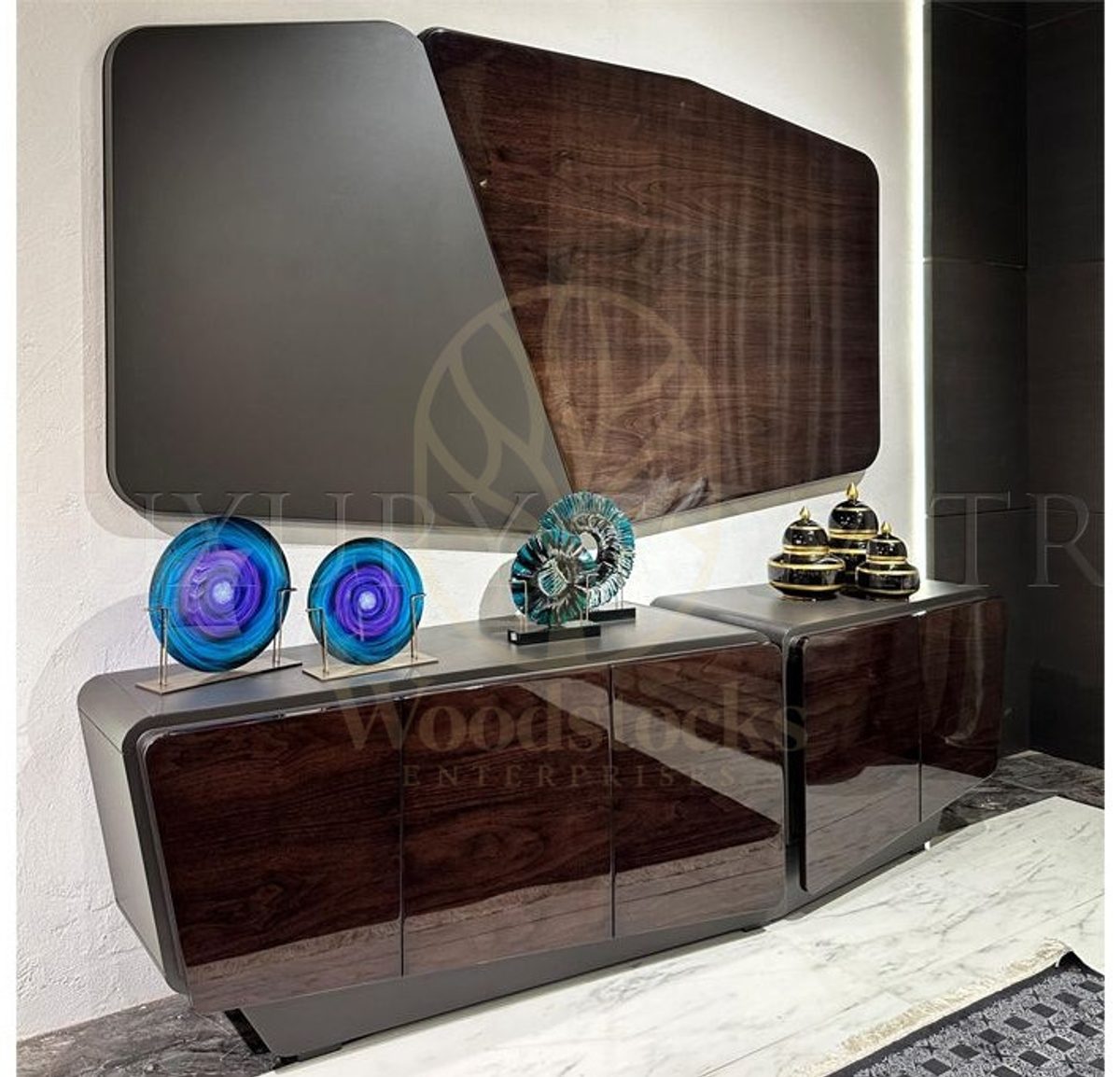 Luxury Pasente Handcrafted Teak TV Cabinet, Saharanpur, view 5