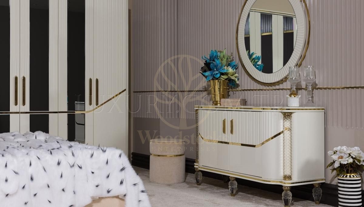 Luxury Viola Handcrafted Teak King Size Bed, Saharanpur, view 7