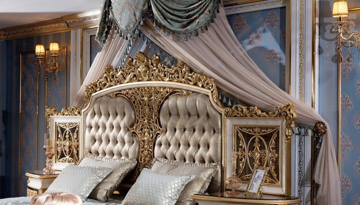 Royal Altay Hand Carved Teak King Size Bed, Saharanpur, view 4