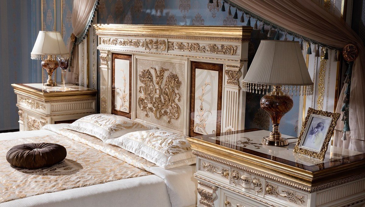 Royal Imparator Hand Carved Teak King Size Bed, Saharanpur, view 2