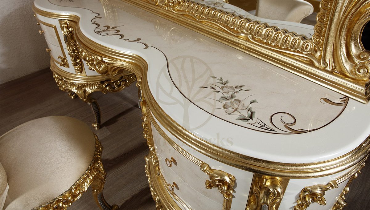 Royal Veliaht Hand Carved Teak King Size Bed, Saharanpur, view 7
