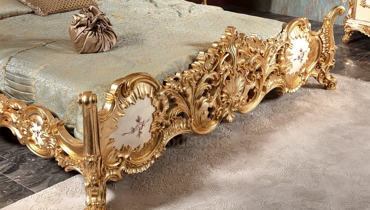 Royal Radisson Hand Carved Teak King Size Bed, Saharanpur, view 2