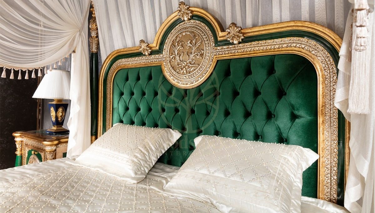 Royal Saheste Green Hand Carved Teak King Size Bed, Saharanpur, view 2