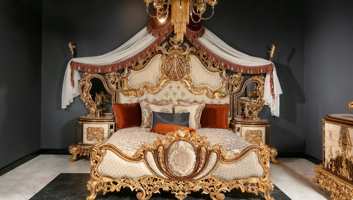 Royal Sanremo Hand Carved Teak King Size Bed, Saharanpur, view 3