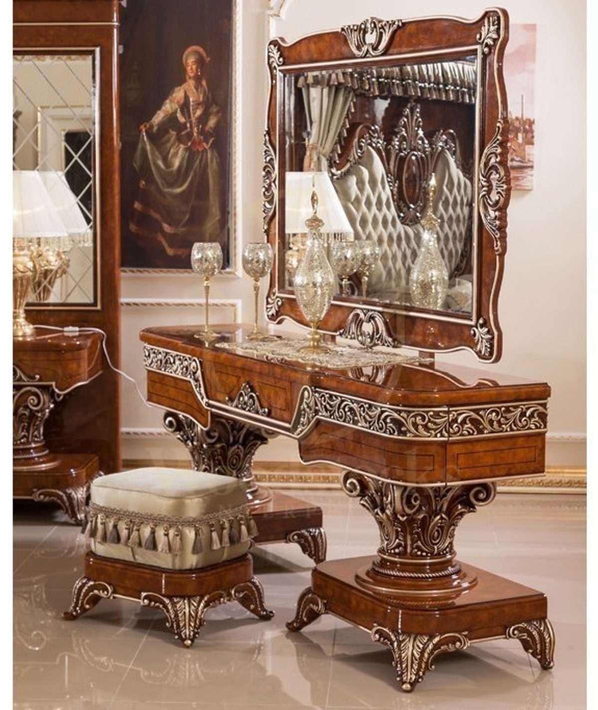 Royal Safir Hand Carved Teak King Size Bed, Saharanpur, view 5
