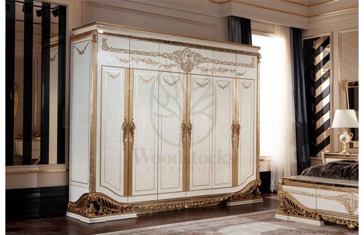 Royal Hamidiye Cream Hand Carved Teak King Size Bed, Saharanpur, view 2