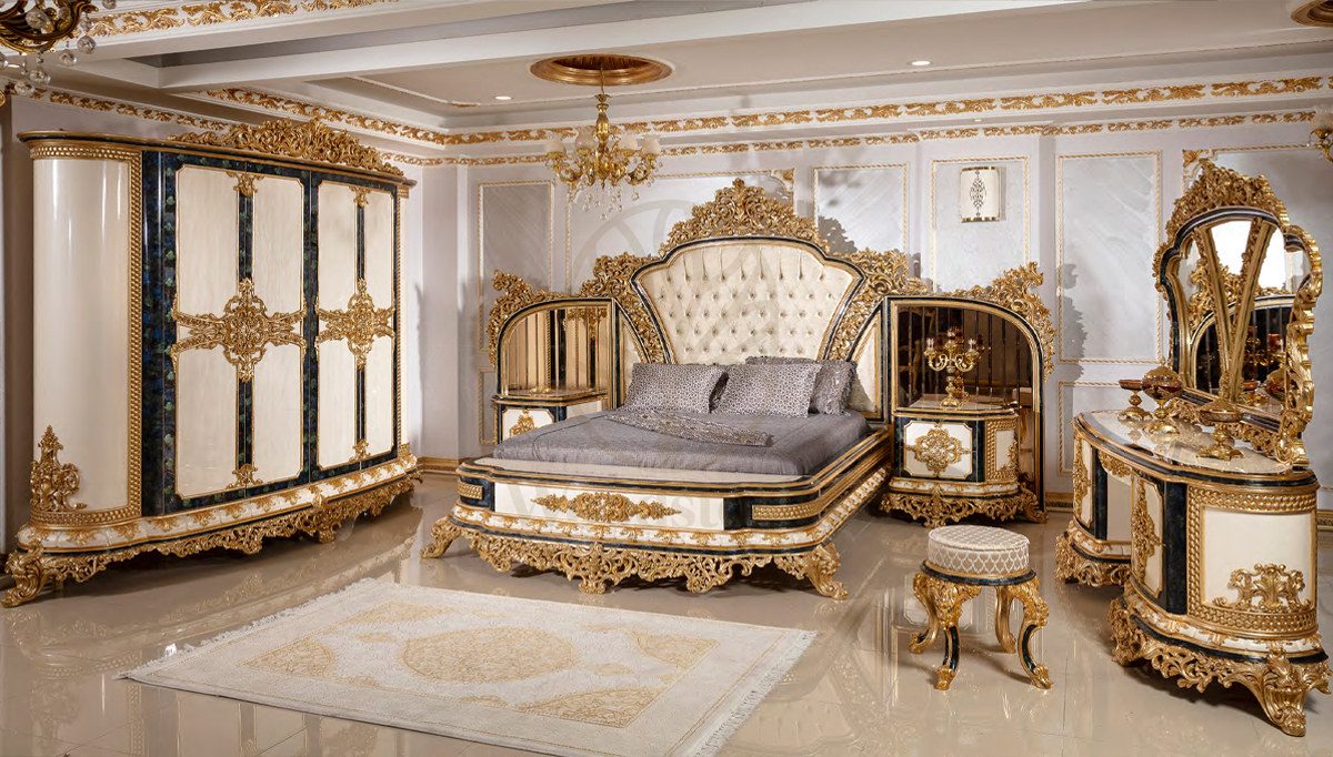 Royal Hunkar Hand Carved Teak King Size Bed, Saharanpur, King Size Bed