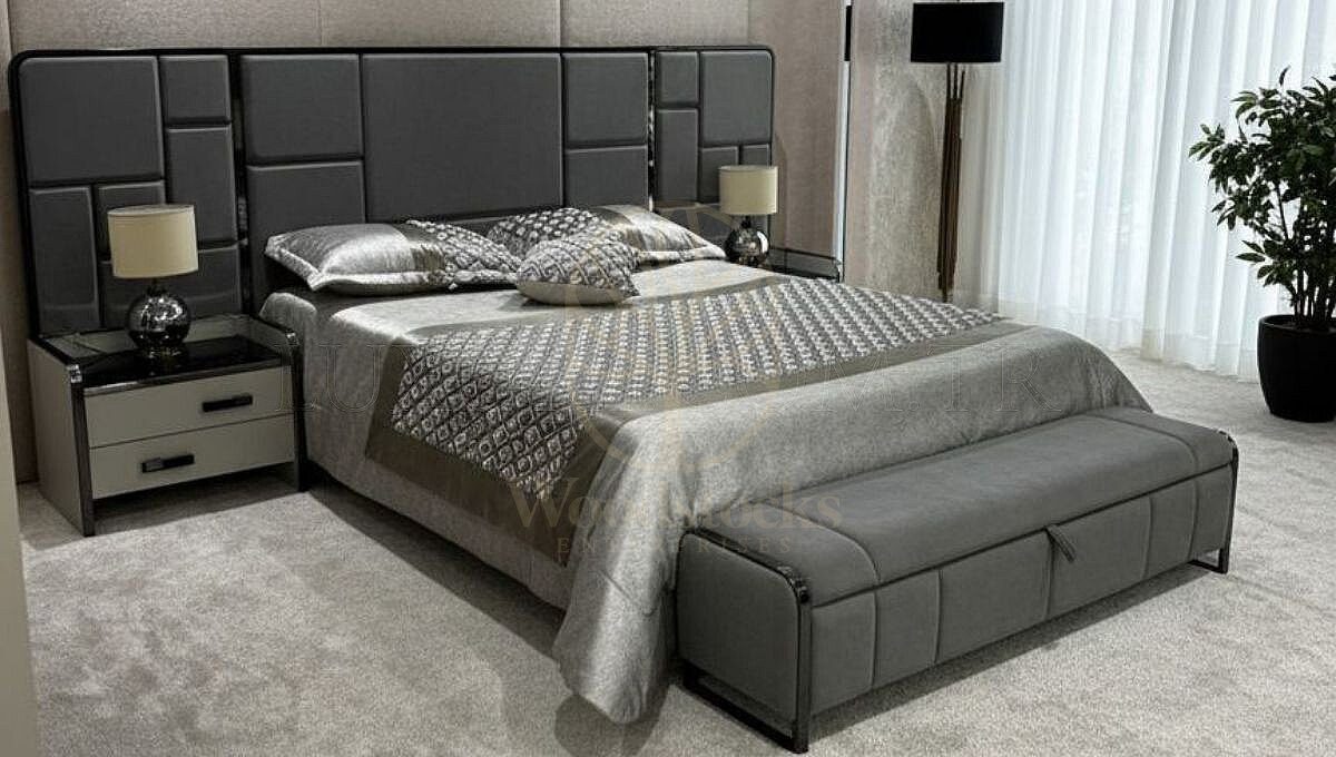 Luxury Senfoni Handcrafted Teak King Size Bed, Saharanpur, view 2