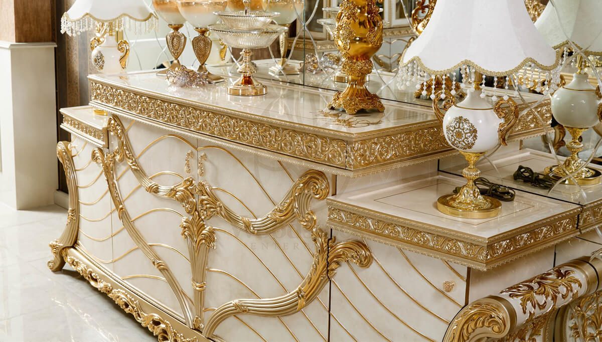 Royal Mecidiye Gold Leaf Hand Carved Teak Dining Table Set, Saharanpur, view 4