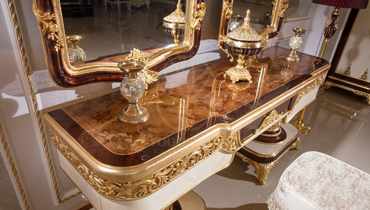 Royal Safir Gold Leaf Hand Carved Teak King Size Bed, Saharanpur, view 9