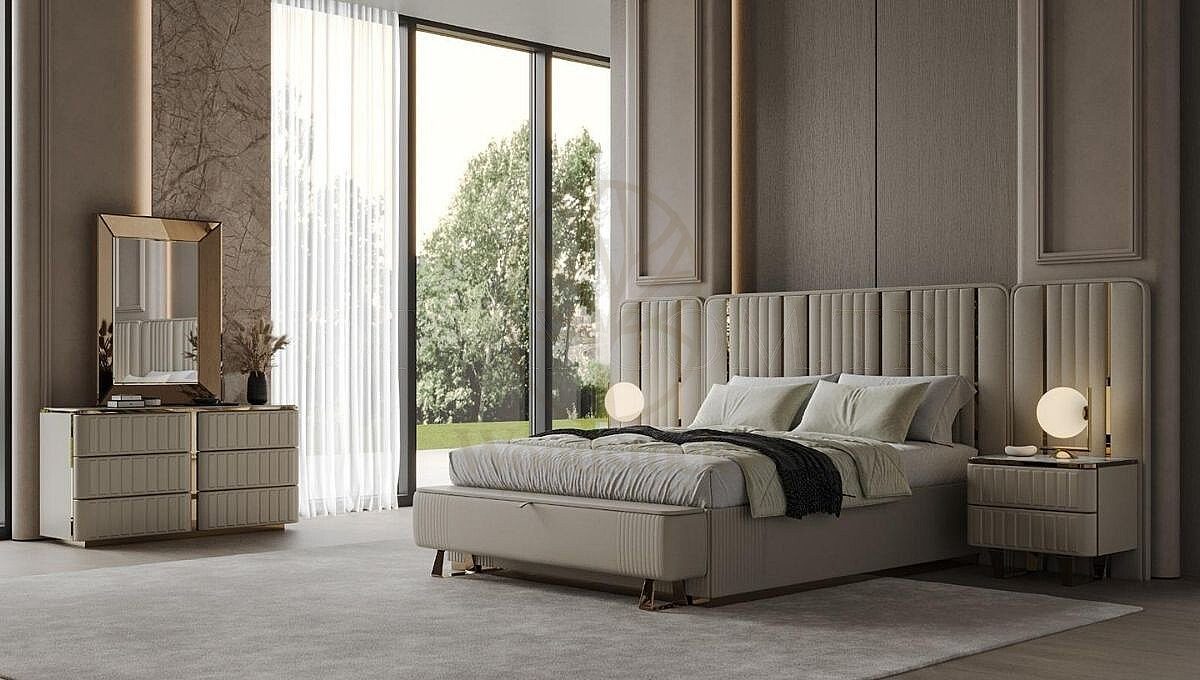 Luxury Avero Handcrafted Teak King Size Bed, Saharanpur, King Size Bed