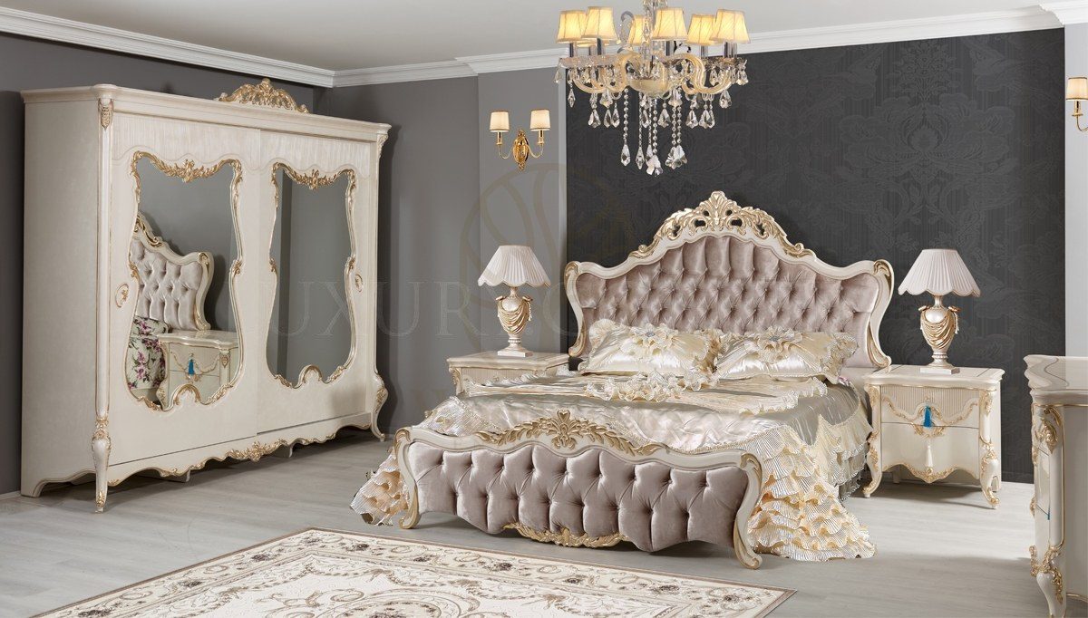 Royal Fenomen Hand Carved Teak King Size Bed, Saharanpur, King Size Bed