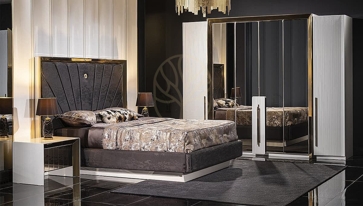 Luxury Rovena Gold Handcrafted Teak King Size Bed, Saharanpur, view 3