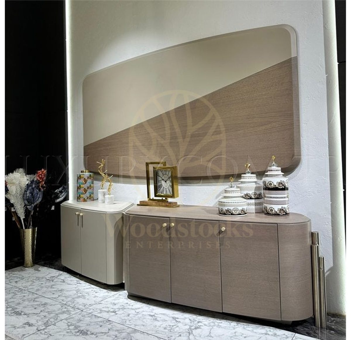 Luxury Aldina Handcrafted Teak TV Cabinet, Saharanpur, view 3