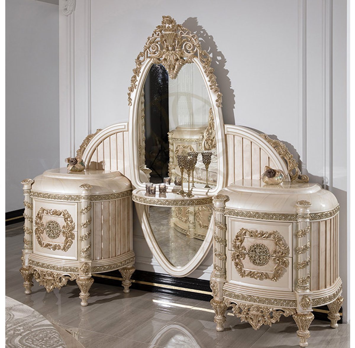 Royal Mazender Hand Carved Teak King Size Bed II, Saharanpur, view 9