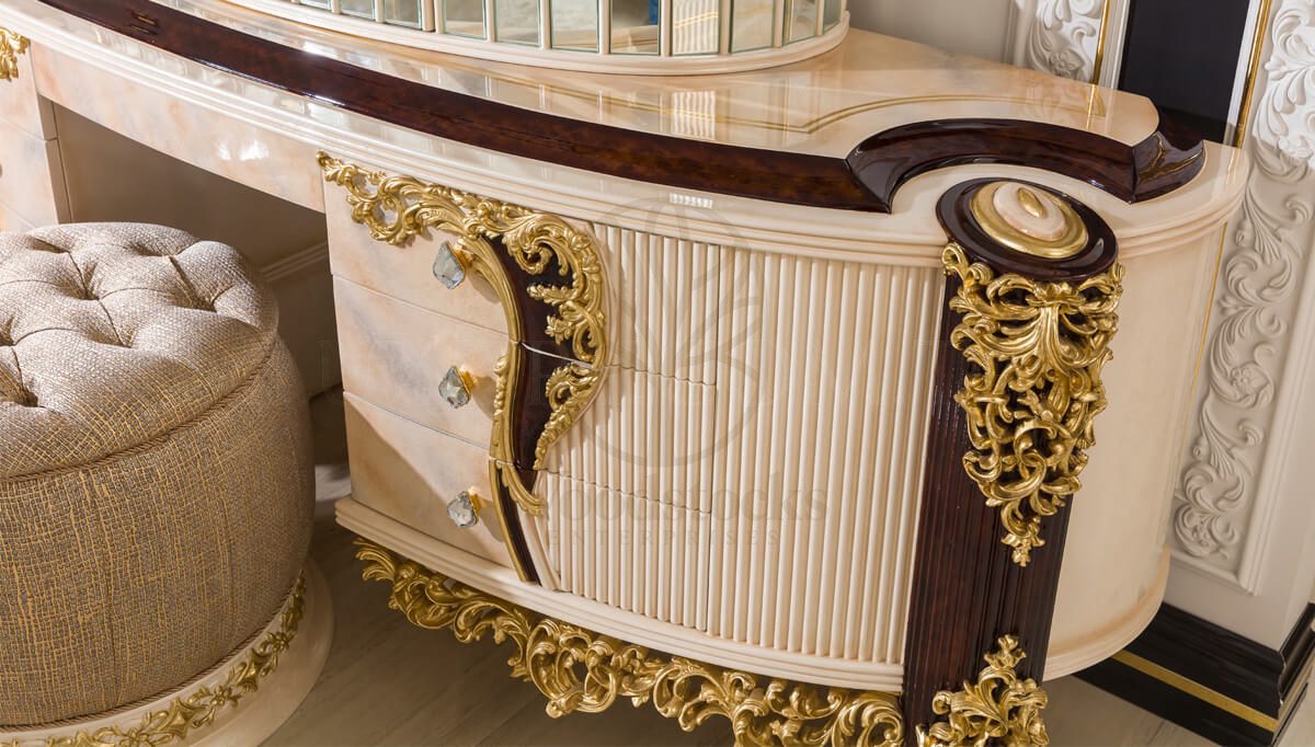 Royal Beril Hand Carved Teak Four Poster Bed, Saharanpur, view 8