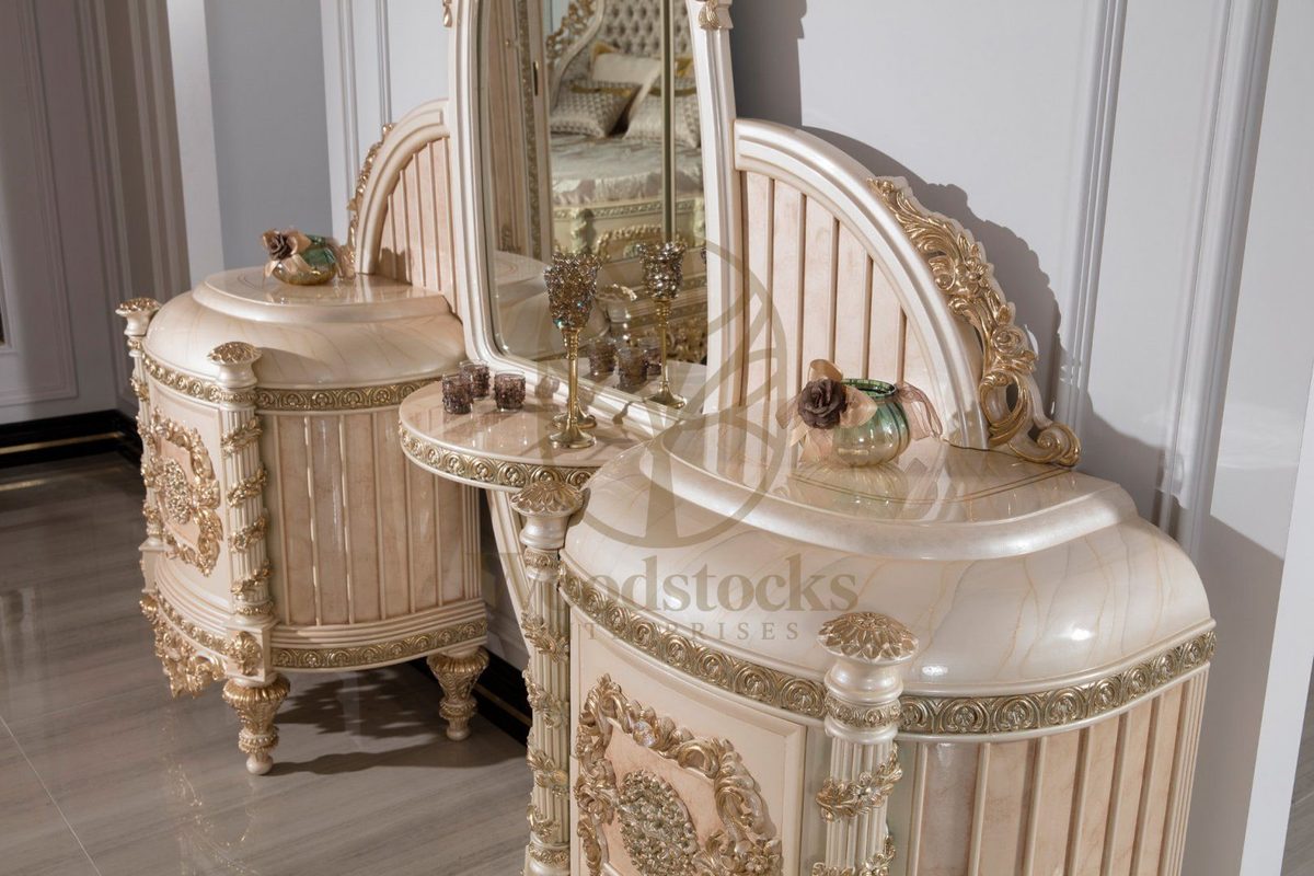 Teak Palace Cream and Gold 4-Piece King Size Bed, view 11