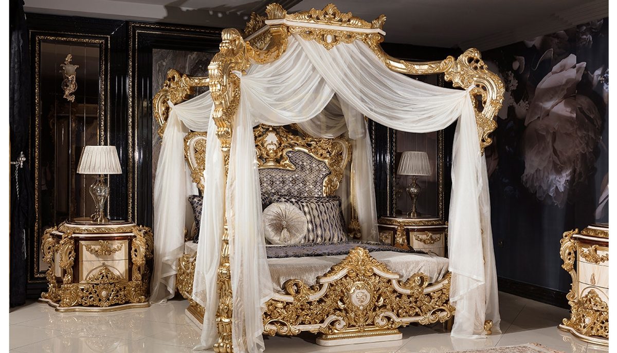 Royal Luxe Hand Carved Teak King Size Bed, Saharanpur, view 3