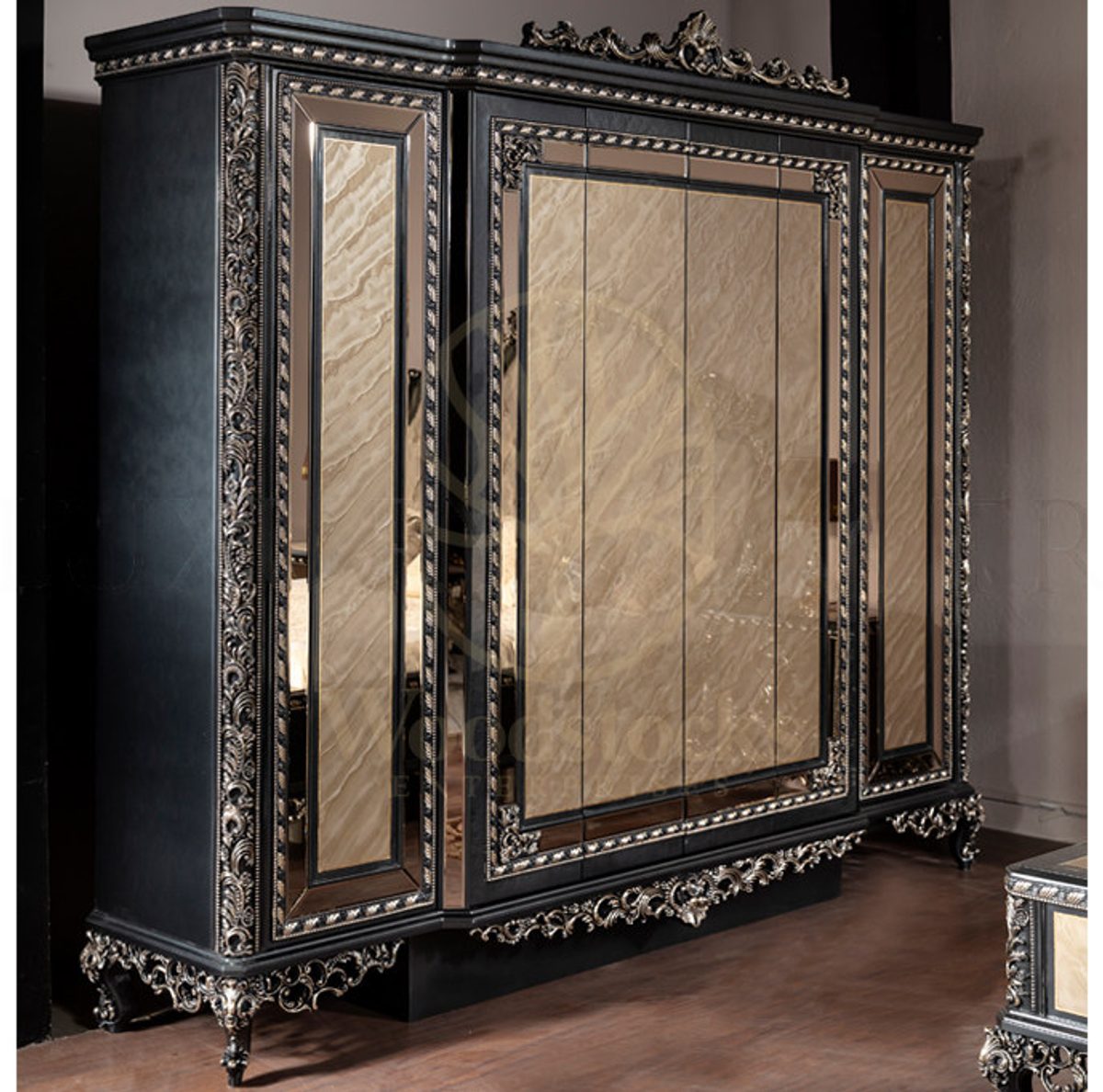 Royal Madley Hand Carved Teak King Size Bed, Saharanpur, view 3