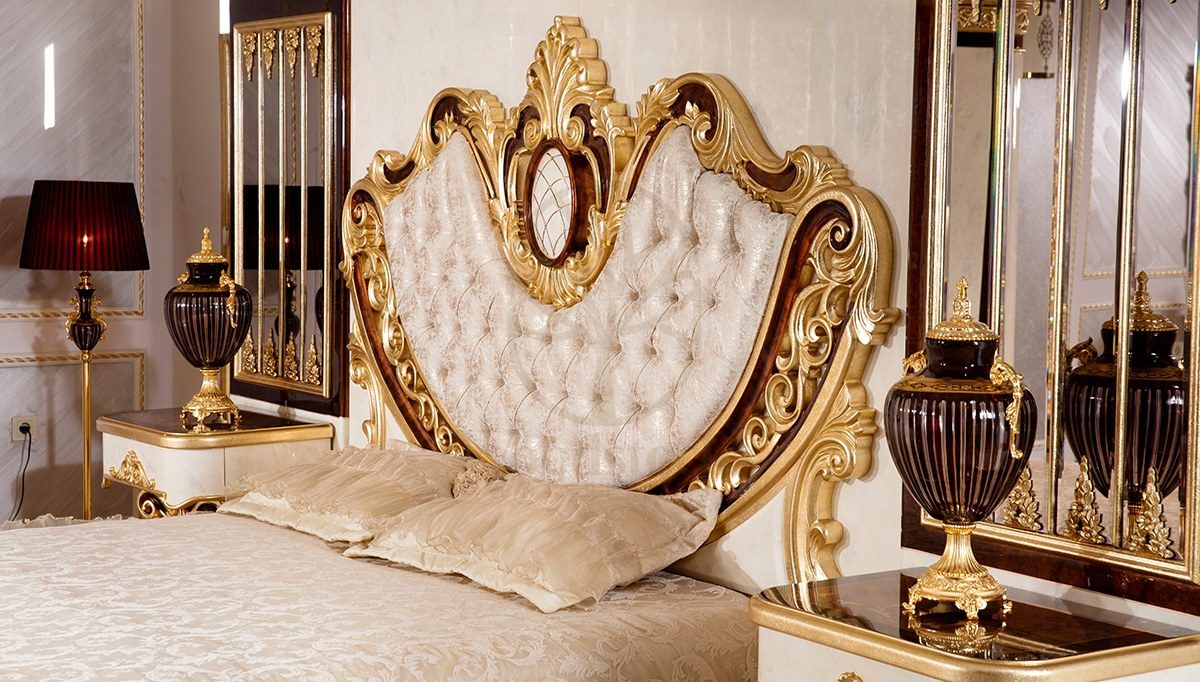 Royal Safir Gold Leaf Hand Carved Teak King Size Bed, Saharanpur, view 4