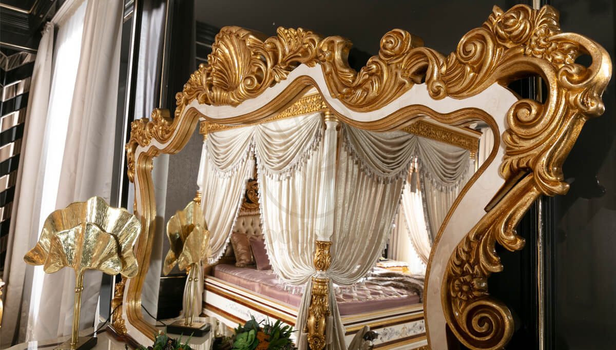 Royal Martinik Gold Leaf Hand Carved Teak King Size Bed, Saharanpur, view 6