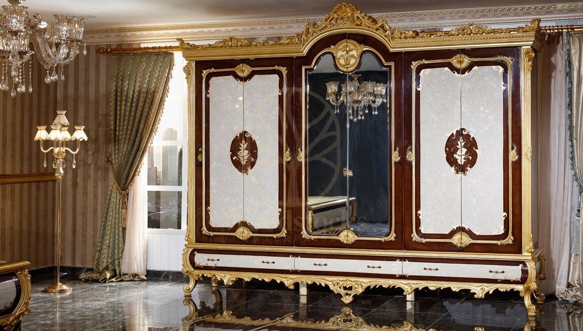 Royal Monesa Gold Leaf Hand Carved Teak King Size Bed, Saharanpur, view 2