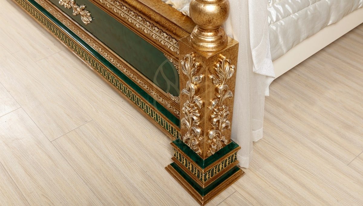 Royal Saheste Green Hand Carved Teak King Size Bed, Saharanpur, view 7