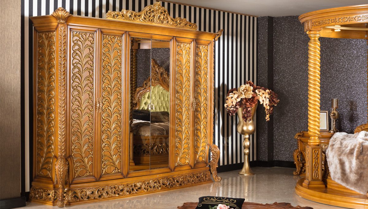Royal Sultanzade Walnut Hand Carved Teak King Size Bed, Saharanpur, view 2