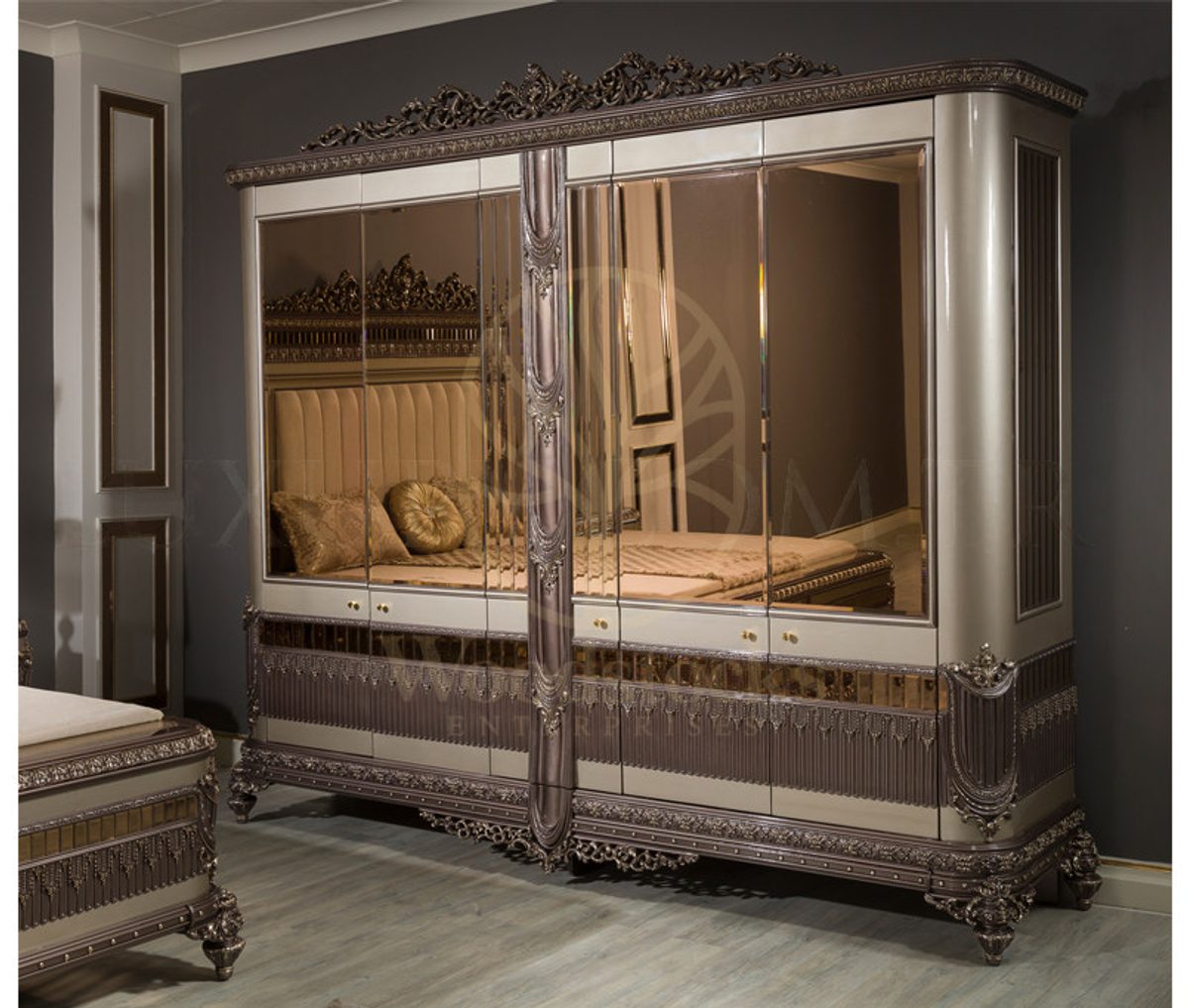 Royal Almina Hand Carved Teak King Size Bed, Saharanpur, view 3