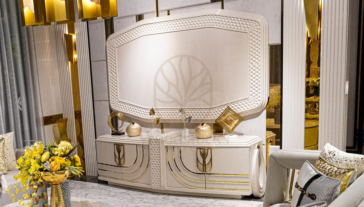 Luxury Triton Handcrafted Teak TV Cabinet, Saharanpur, TV Cabinet