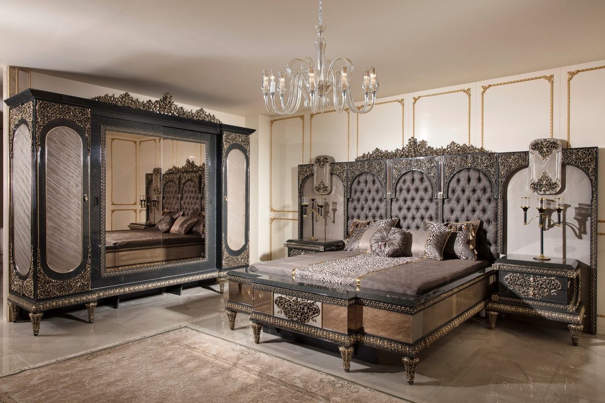 Teak Ornate Charcoal and Silver 4-Piece King Size Bed, King Size Bed
