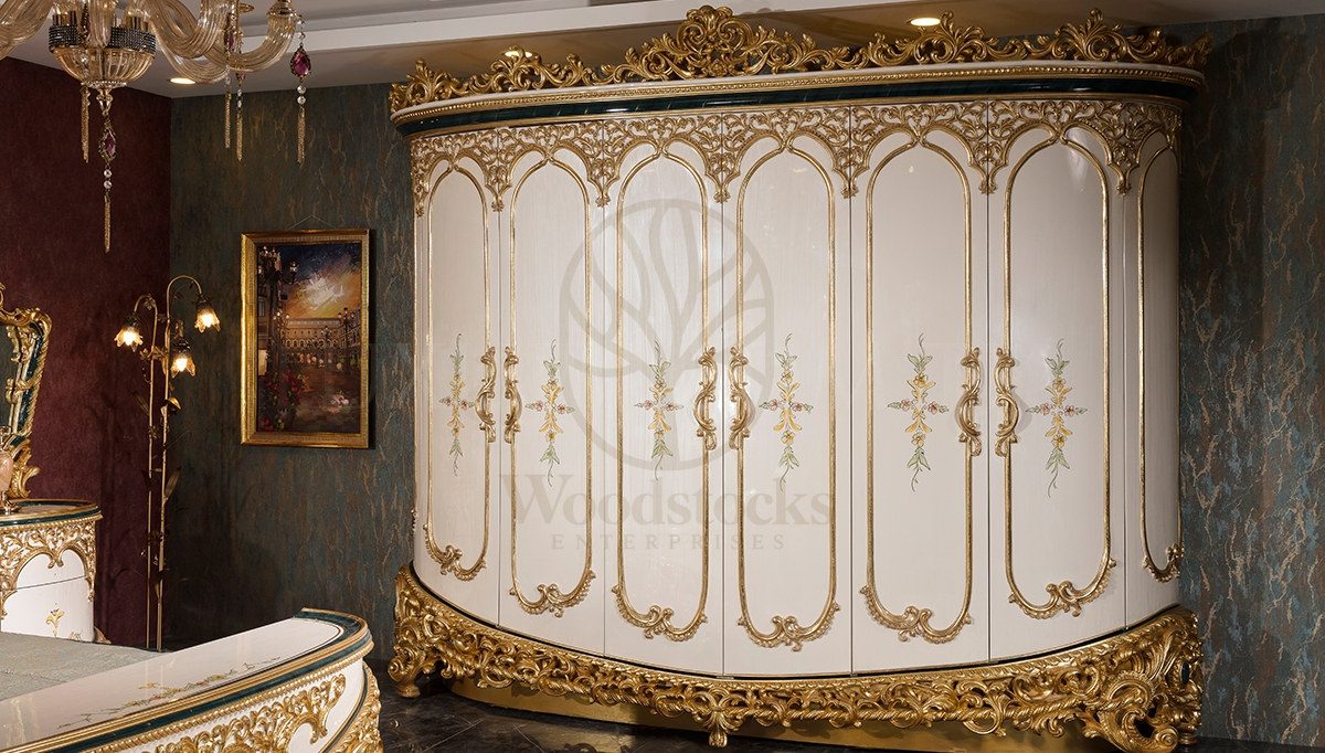 Royal Zumra Gold Leaf Hand Carved Teak King Size Bed, Saharanpur, view 2