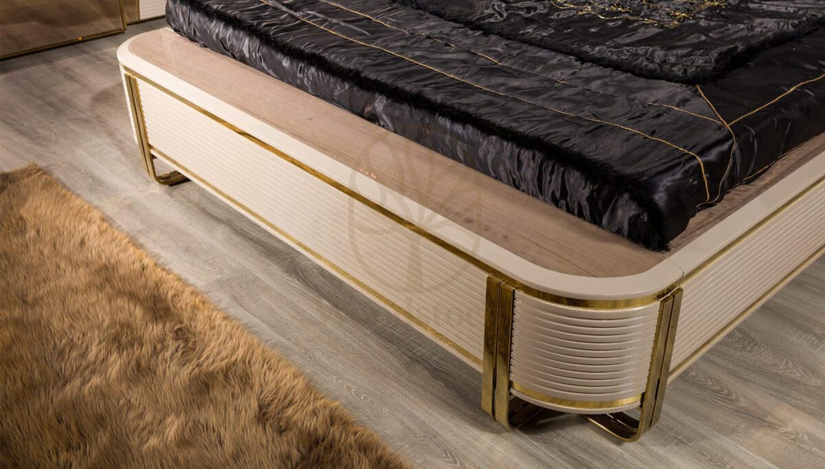 Luxury Melodika Handcrafted Teak King Size Bed, Saharanpur, view 7