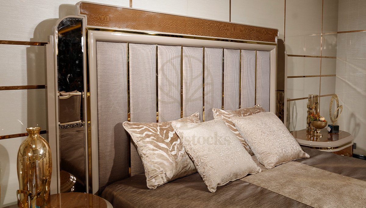 Luxury Mesina Handcrafted Teak King Size Bed, Saharanpur, view 10