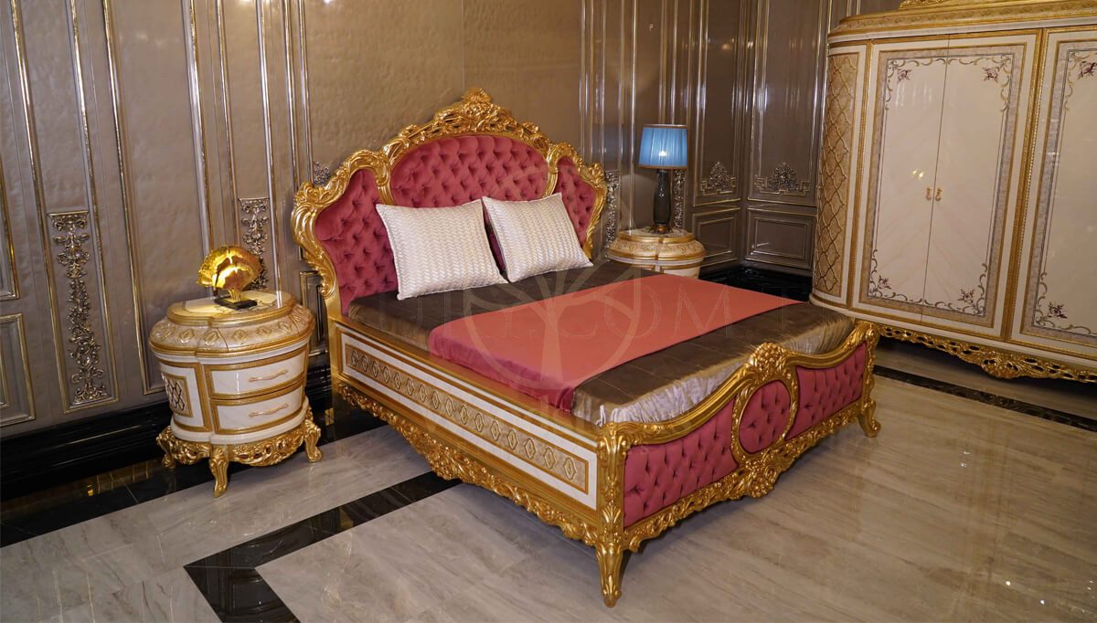 Royal Sultanahmet Gold Leaf Hand Carved Teak King Size Bed, Saharanpur, view 10