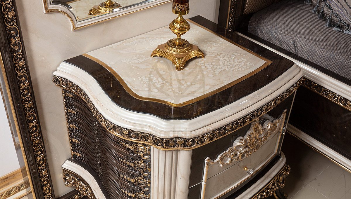 Royal Poltava Hand Carved Teak King Size Bed, Saharanpur, view 4