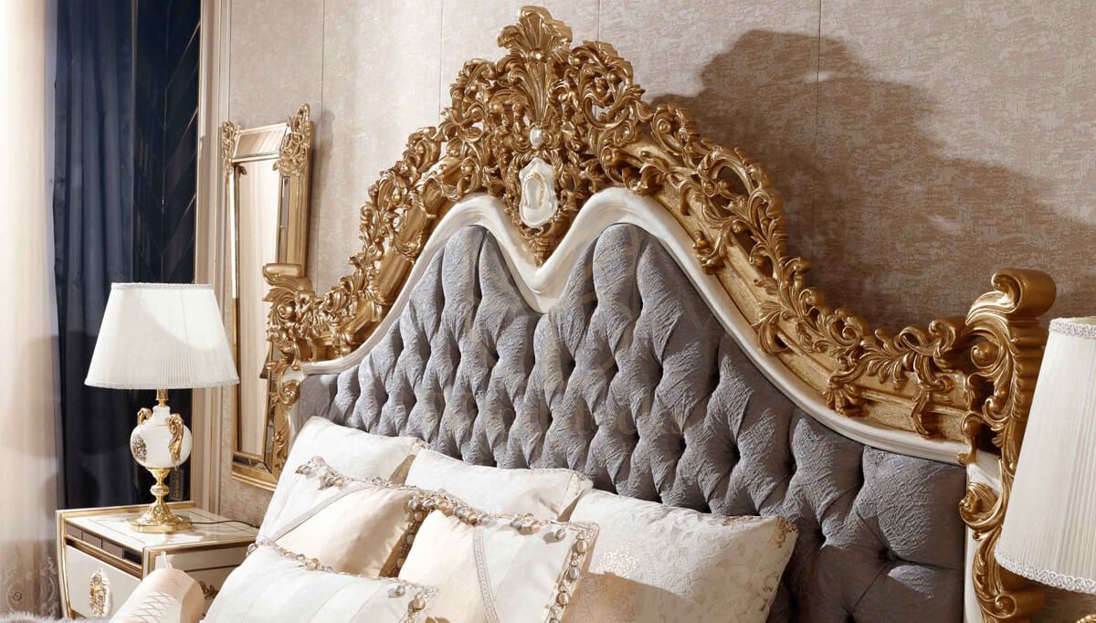Royal Hamidiye Cream Hand Carved Teak King Size Bed, Saharanpur, view 4
