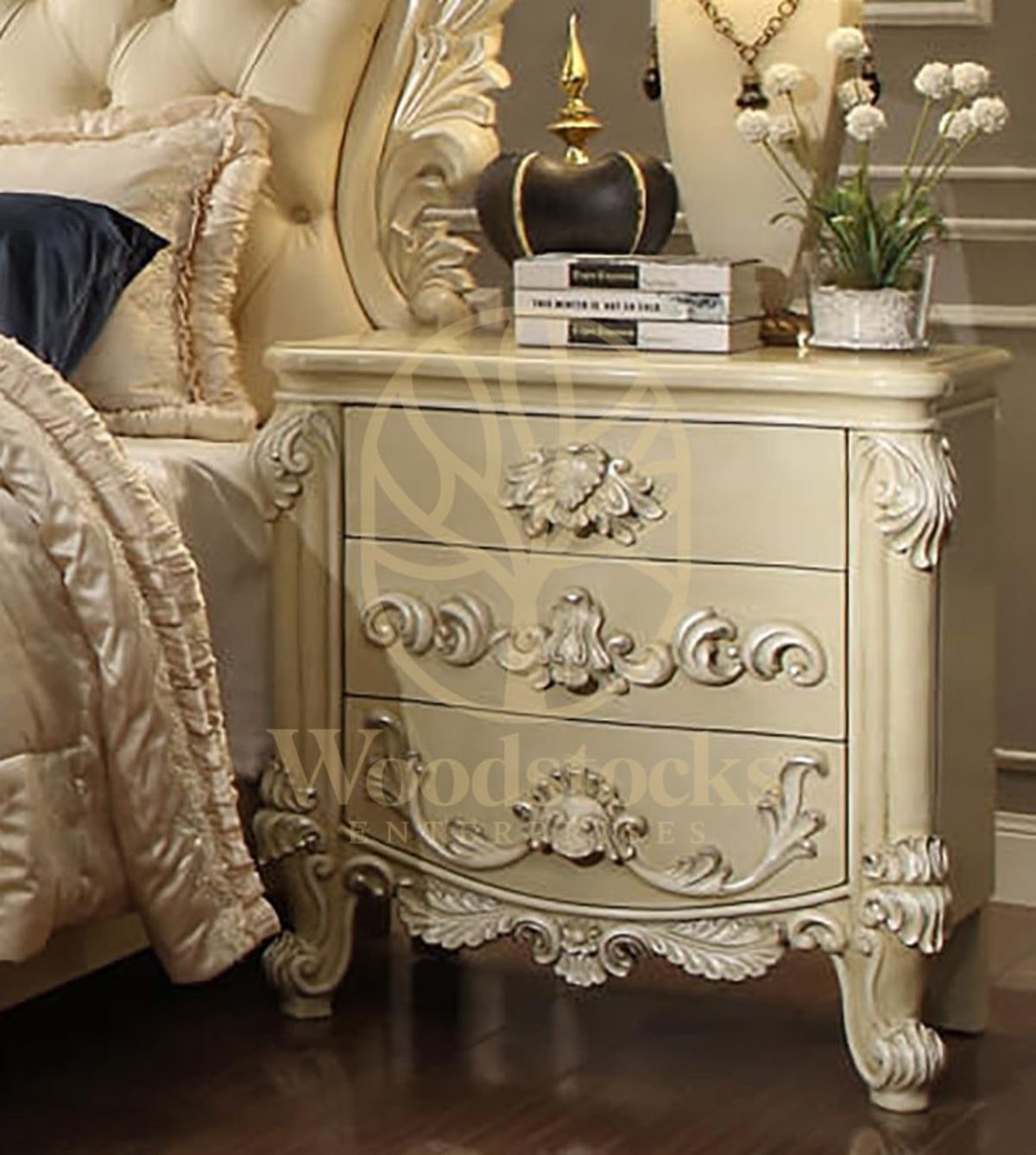Teak Royal 4-Piece King Size Bed, view 4